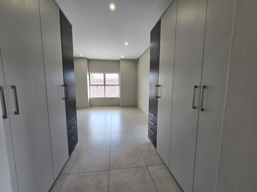 3 Bedroom Property for Sale in Van Der Hoff Park North West
